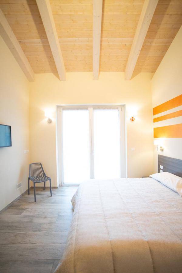 La Casa Di Alice Apartment Rodello Luaran gambar